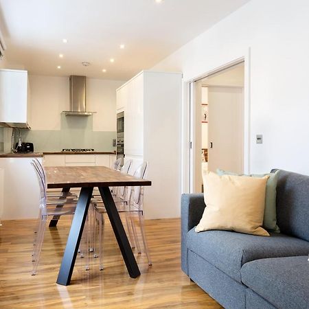 Spacious 4 Bedrooms Flat In New Oxford Street Лондон Екстериор снимка