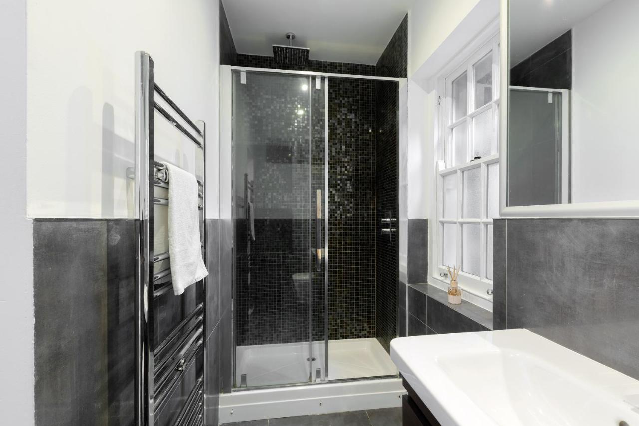 Spacious 4 Bedrooms Flat In New Oxford Street Лондон Екстериор снимка